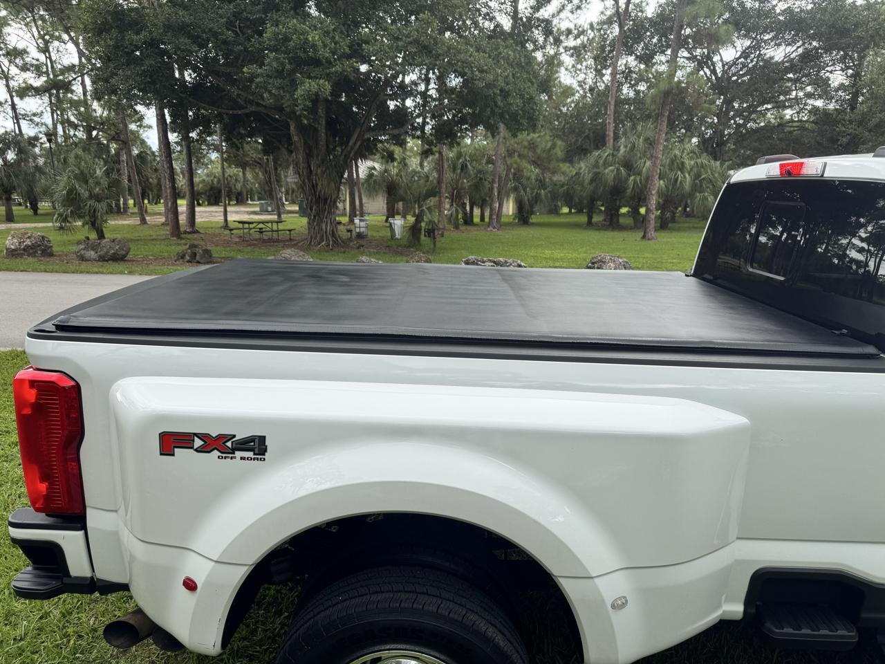 Ford Super Duty F-350 DRW  2022