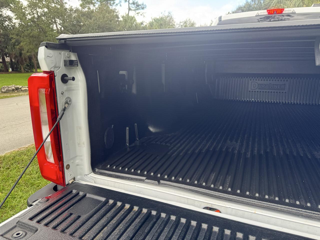 Ford Super Duty F-350 DRW  2022