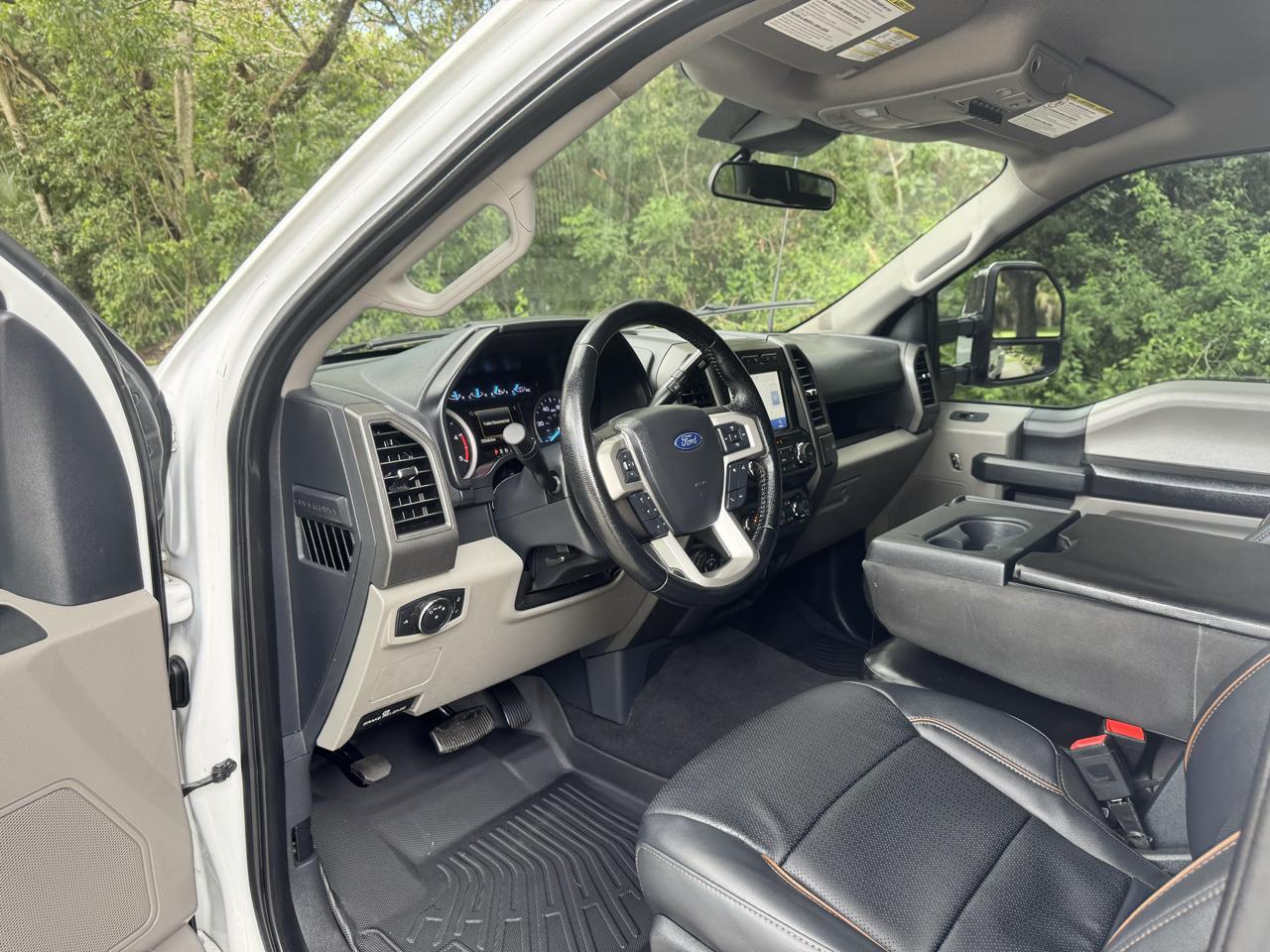 Ford Super Duty F-350 DRW  2022
