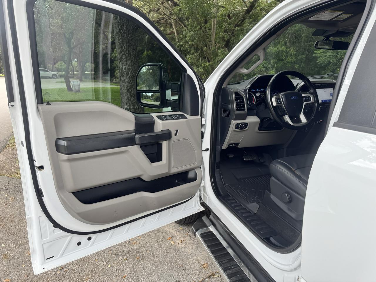 Ford Super Duty F-350 DRW  2022