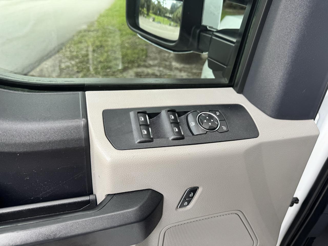 Ford Super Duty F-350 DRW  2022