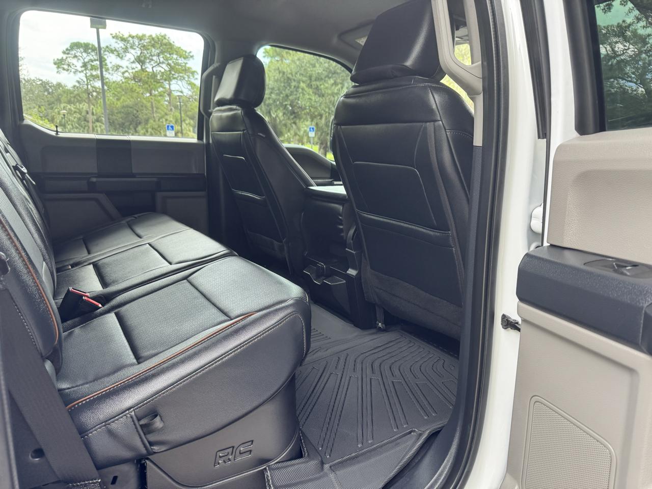 Ford Super Duty F-350 DRW  2022