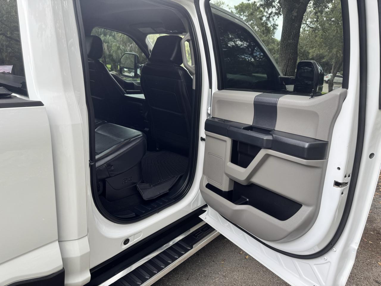 Ford Super Duty F-350 DRW  2022