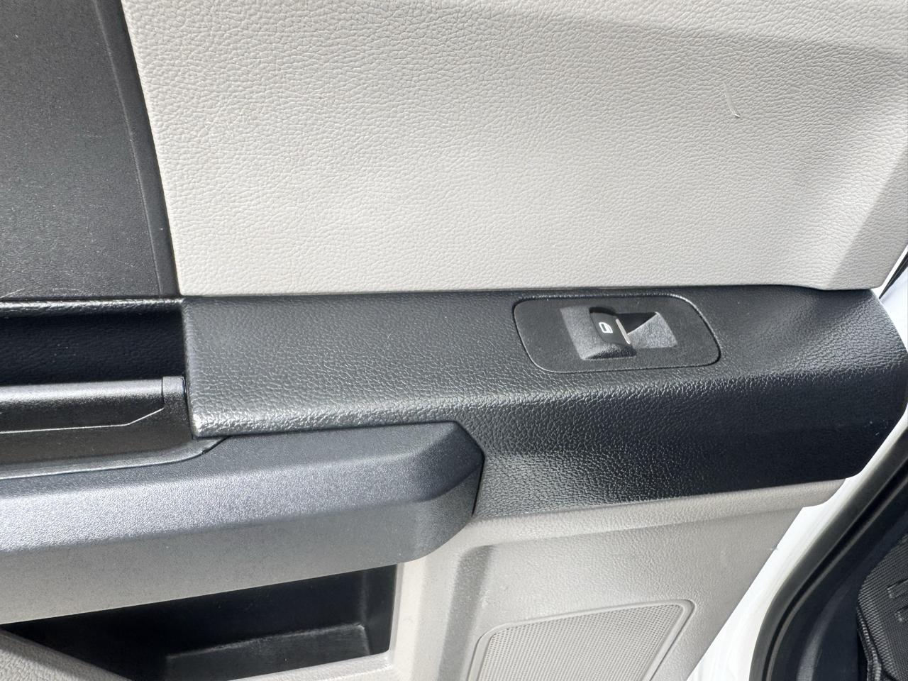Ford Super Duty F-350 DRW  2022