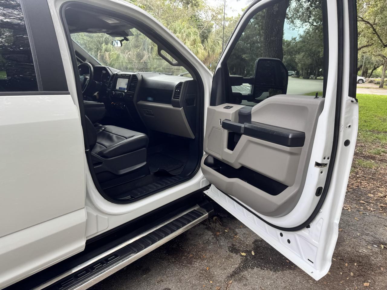 Ford Super Duty F-350 DRW  2022