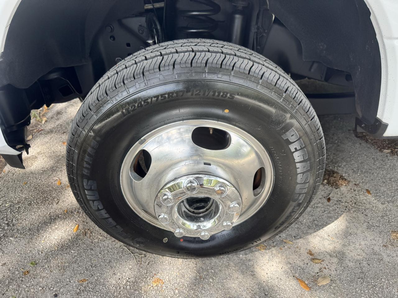 Ford Super Duty F-350 DRW  2022