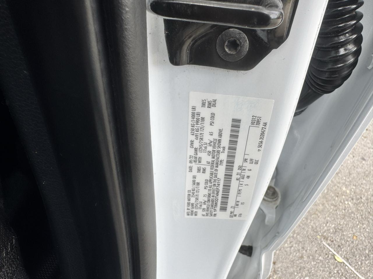 Ford Super Duty F-350 DRW  2022