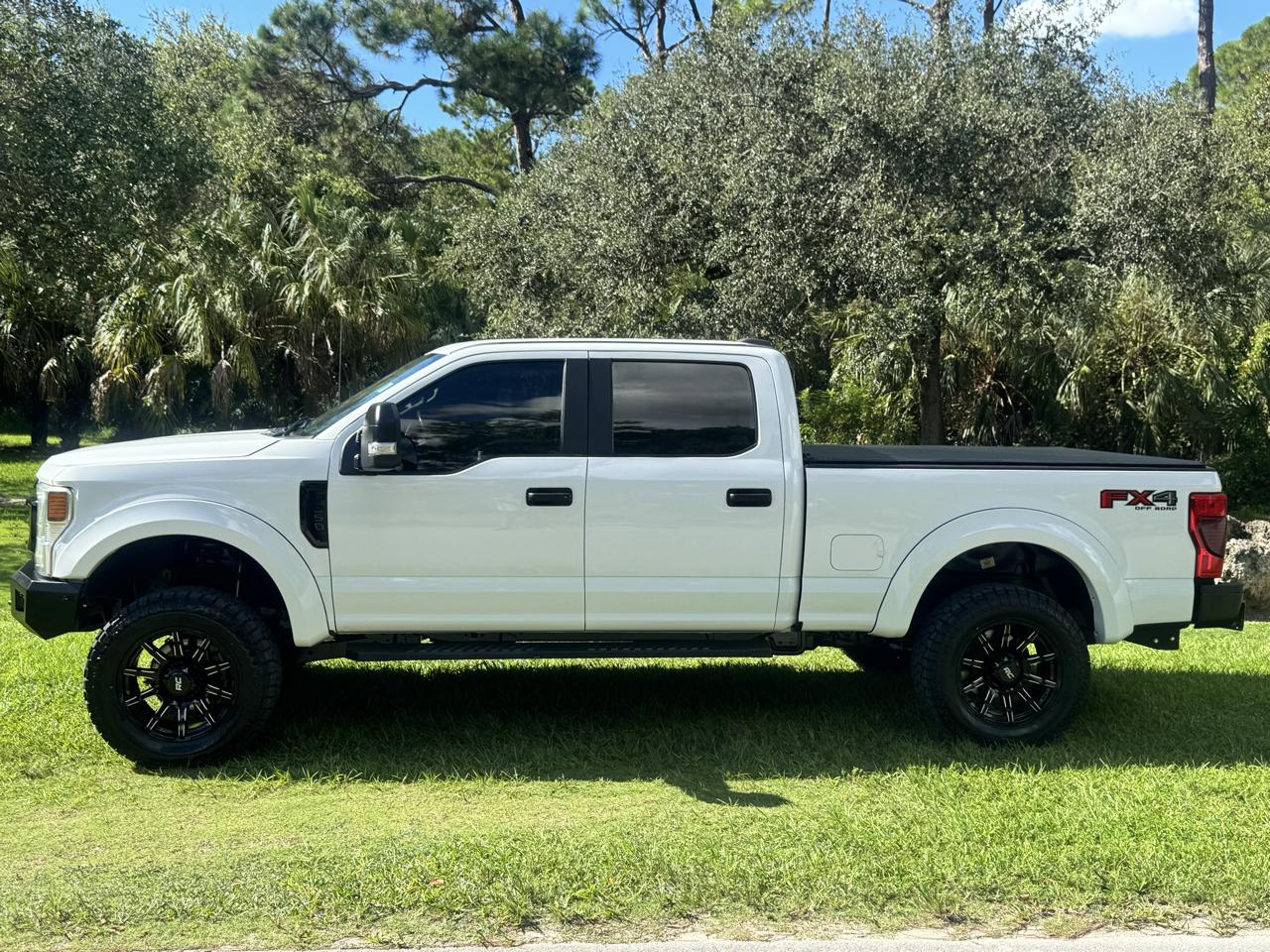 Ford Super Duty F-350 SRW  2022