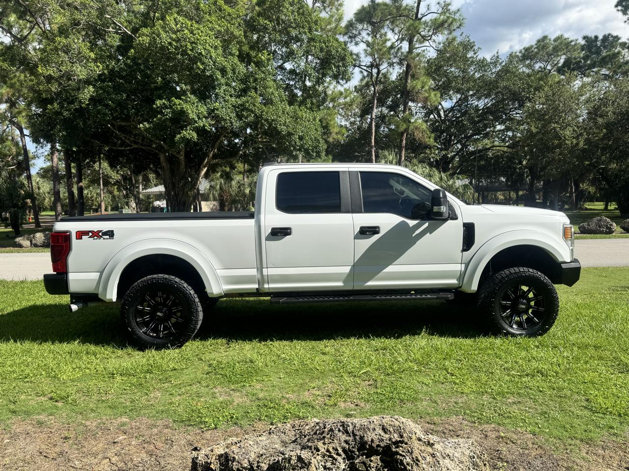 Ford Super Duty F-350 SRW  2022