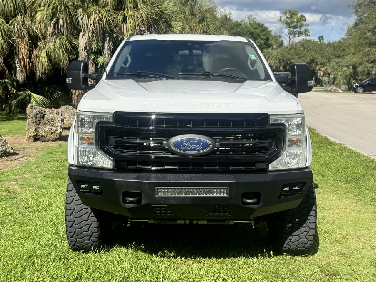 Ford Super Duty F-350 SRW  2022
