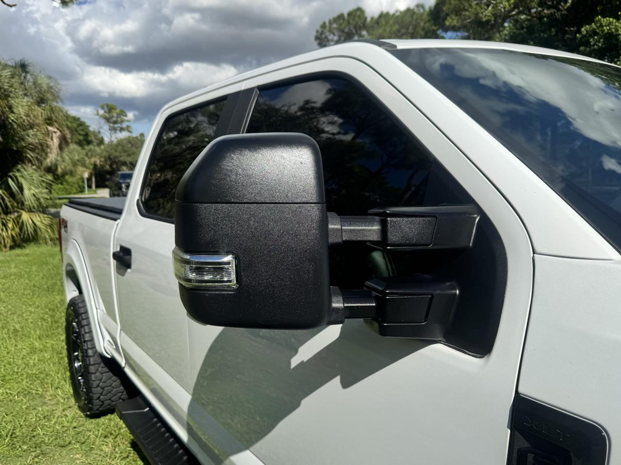 Ford Super Duty F-350 SRW  2022