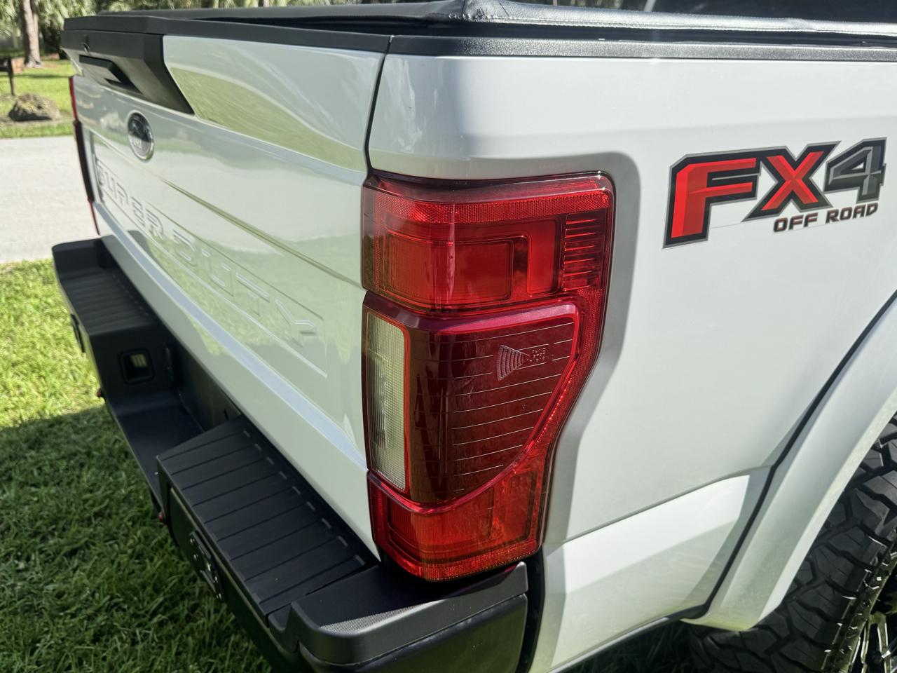 Ford Super Duty F-350 SRW  2022