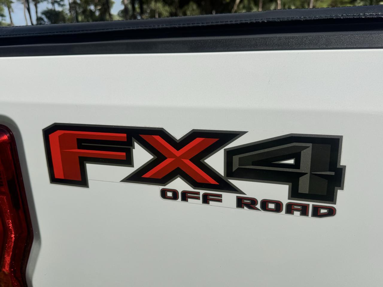 Ford Super Duty F-350 SRW  2022