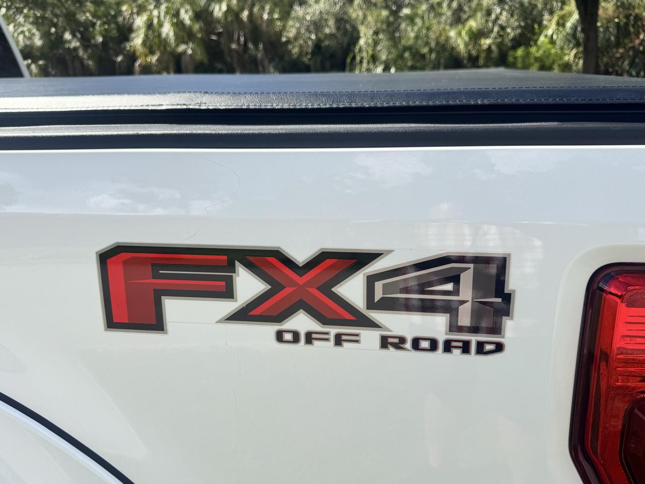 Ford Super Duty F-350 SRW  2022