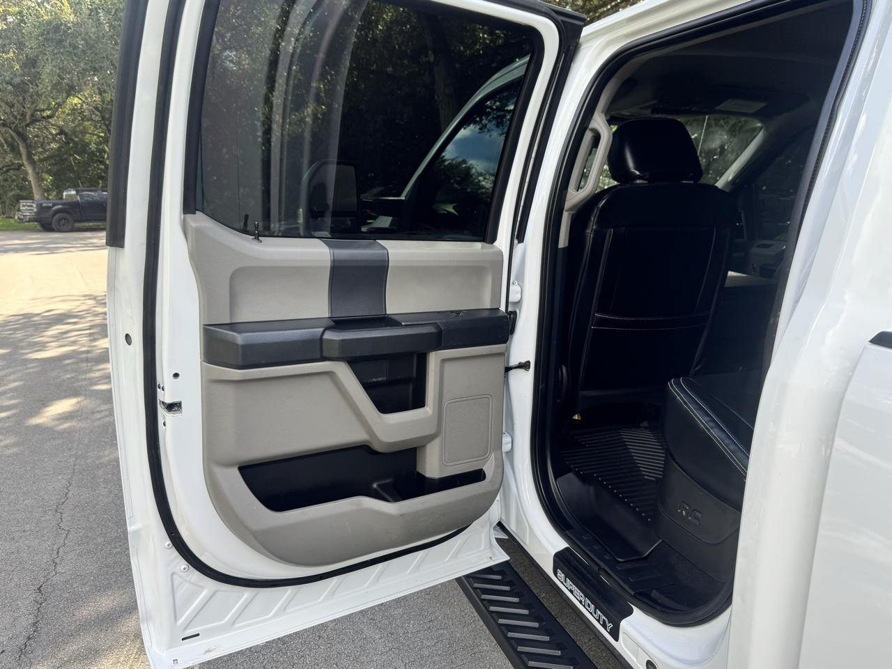 Ford Super Duty F-350 SRW  2022