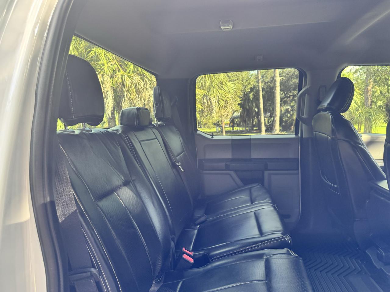 Ford Super Duty F-350 SRW  2022