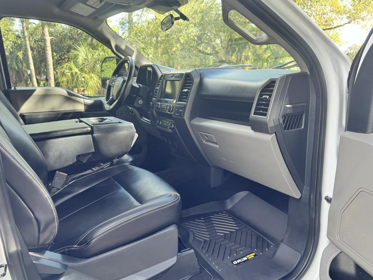 Ford Super Duty F-350 SRW  2022