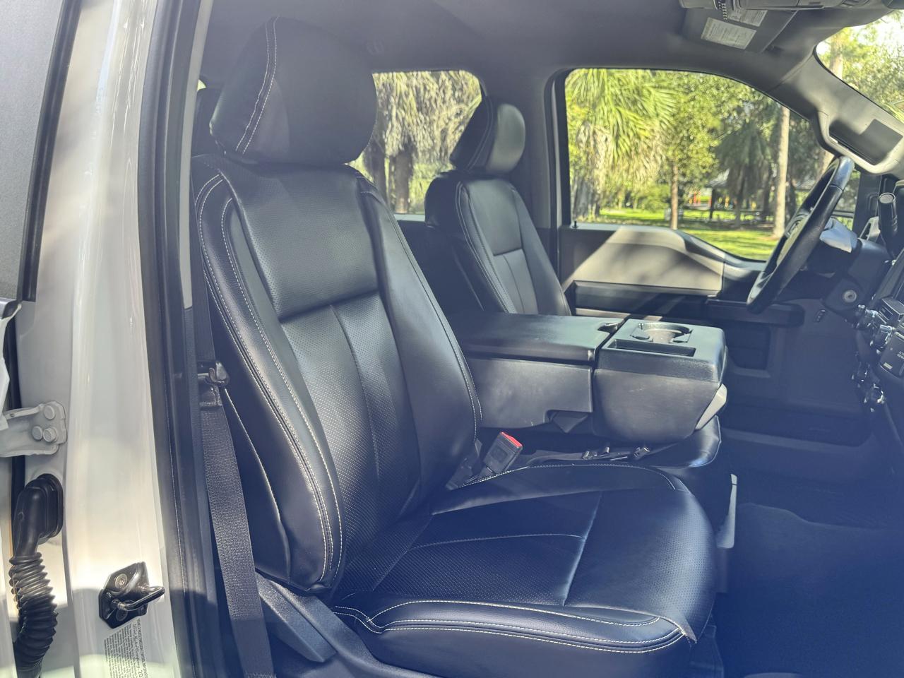 Ford Super Duty F-350 SRW  2022
