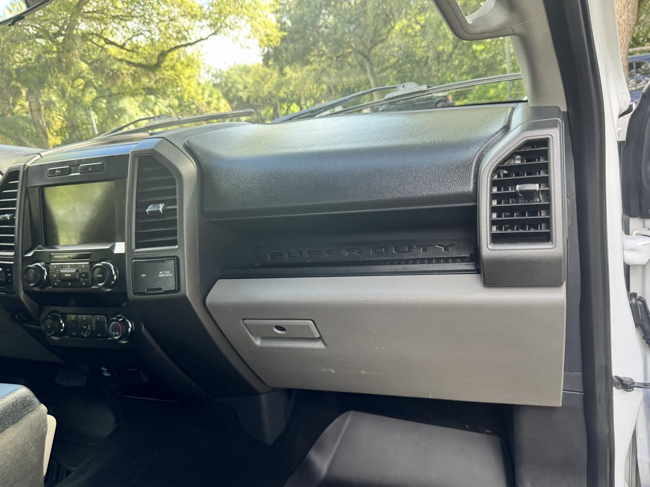 Ford Super Duty F-350 SRW  2022