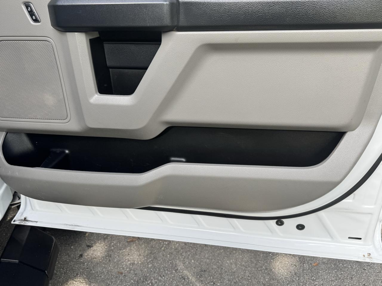 Ford Super Duty F-350 SRW  2022
