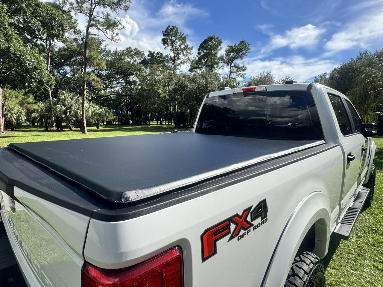 Ford Super Duty F-350 SRW  2022