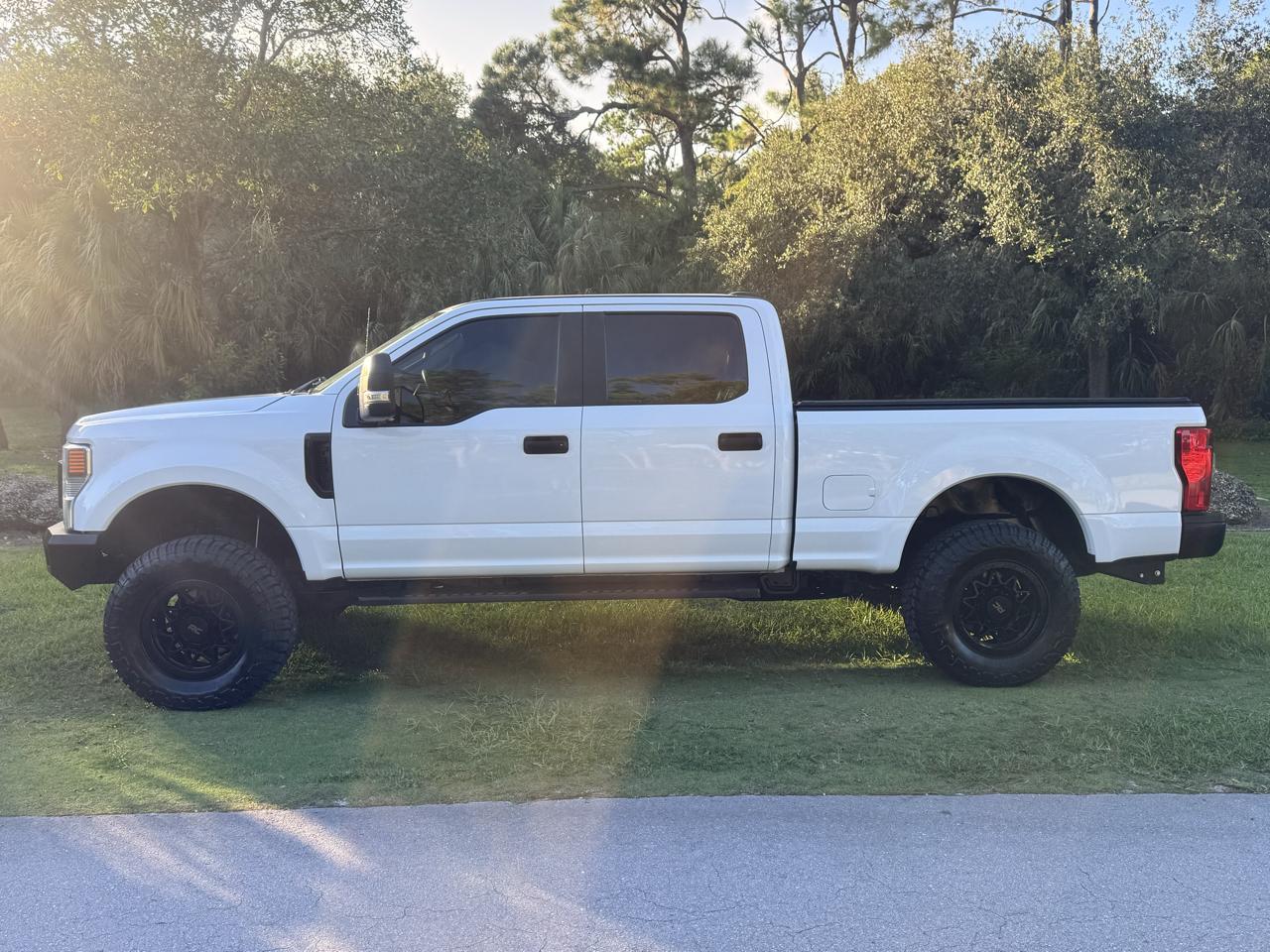 Ford Super Duty F-350 SRW  2022