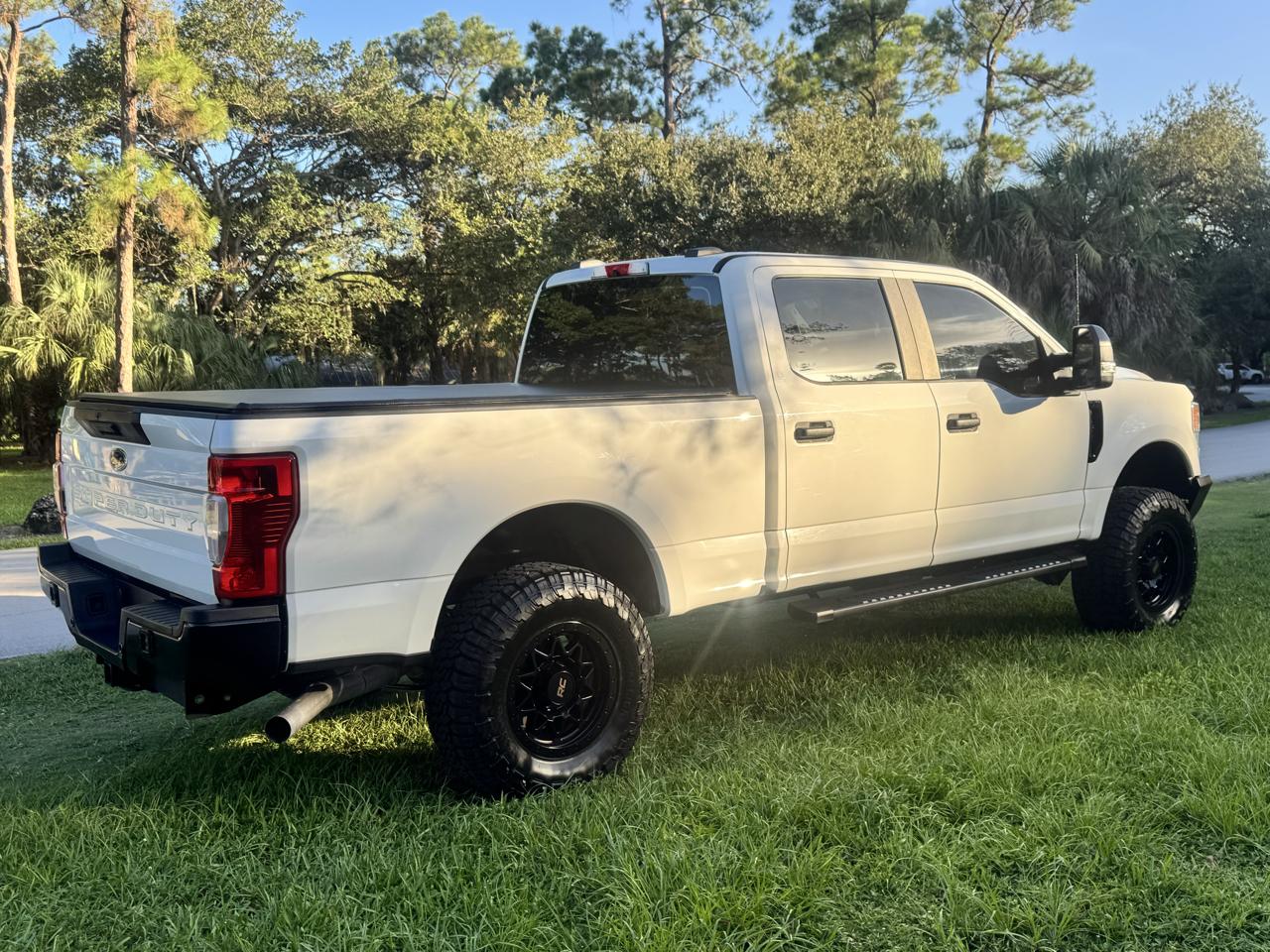 Ford Super Duty F-350 SRW  2022