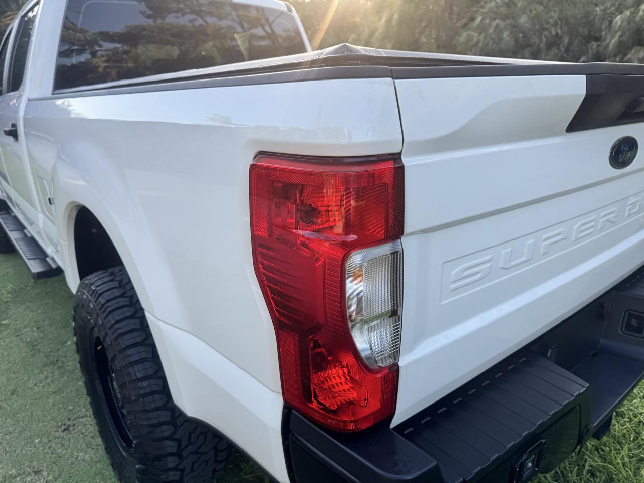Ford Super Duty F-350 SRW  2022