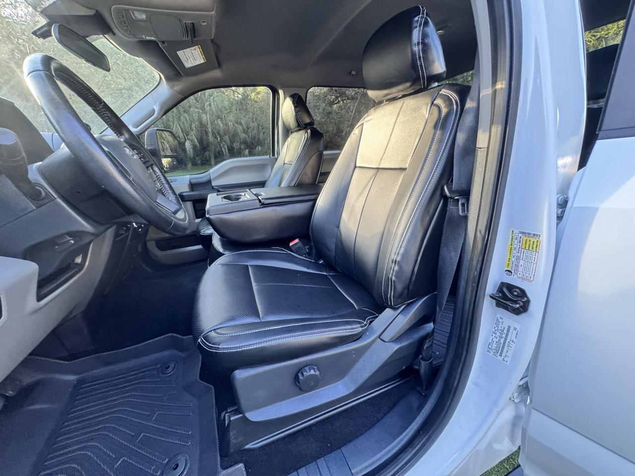 Ford Super Duty F-350 SRW  2022