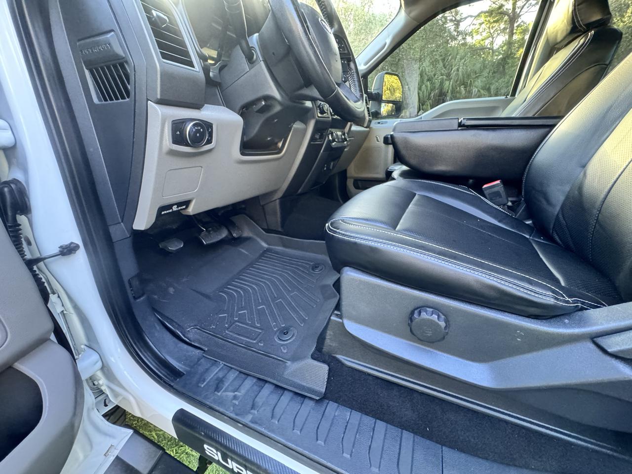 Ford Super Duty F-350 SRW  2022