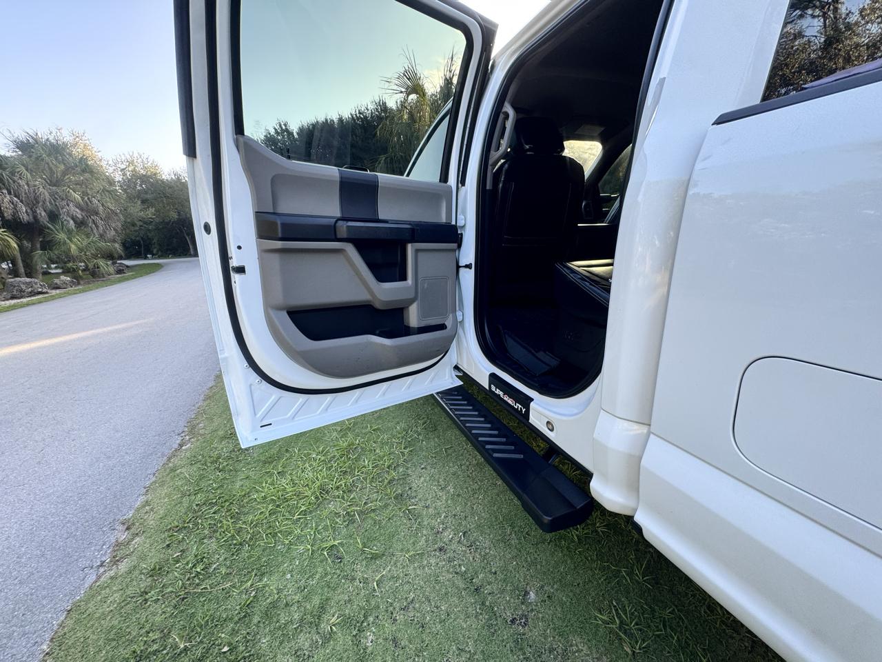 Ford Super Duty F-350 SRW  2022