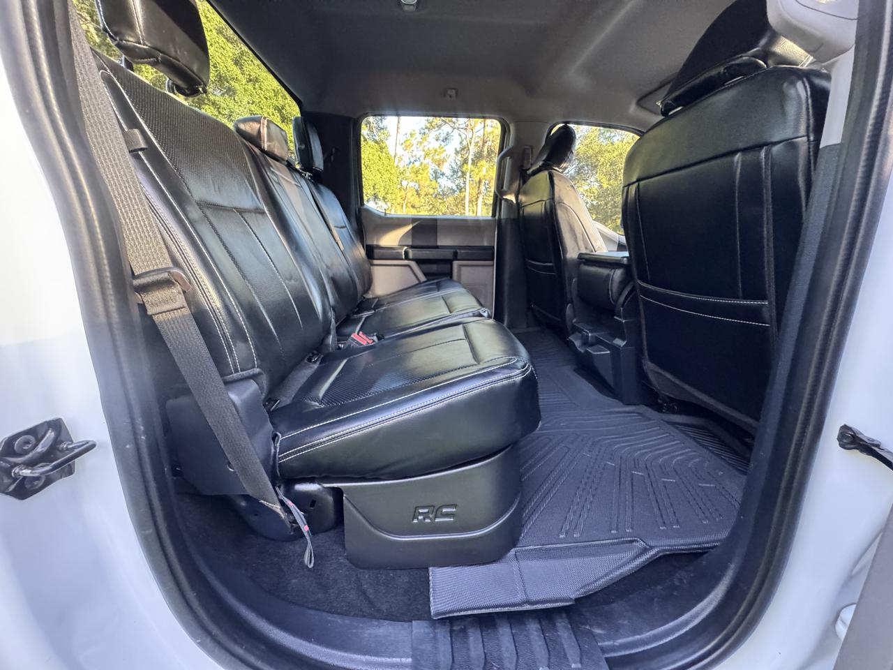 Ford Super Duty F-350 SRW  2022