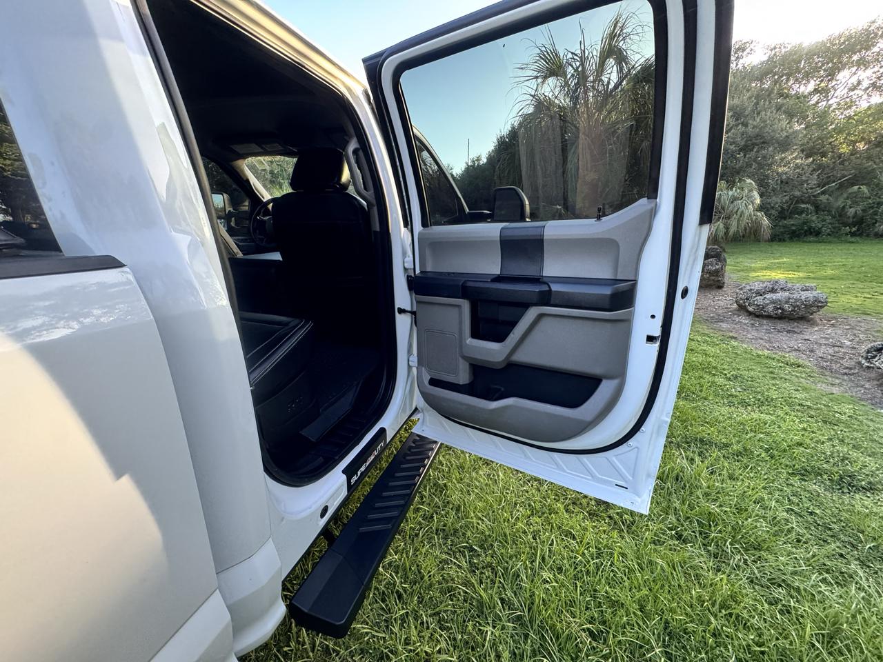 Ford Super Duty F-350 SRW  2022