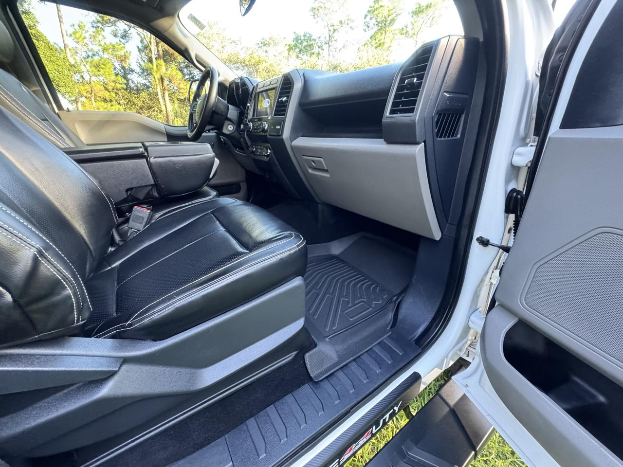 Ford Super Duty F-350 SRW  2022