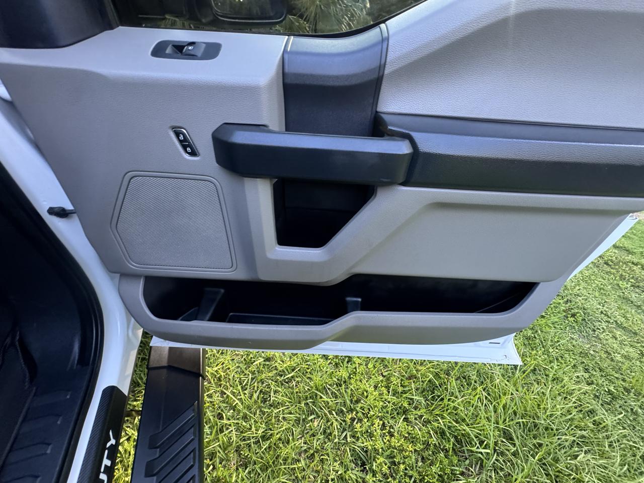 Ford Super Duty F-350 SRW  2022