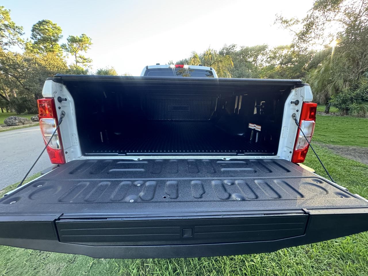 Ford Super Duty F-350 SRW  2022