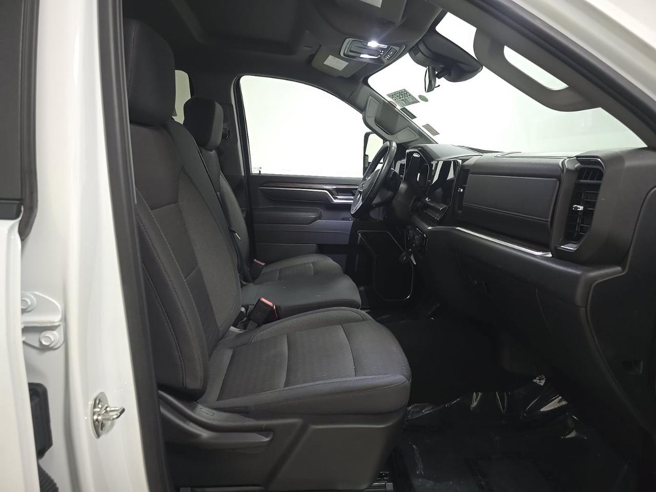 Chevrolet Silverado 2500HD 4WD Crew Cab 159" LT 2025