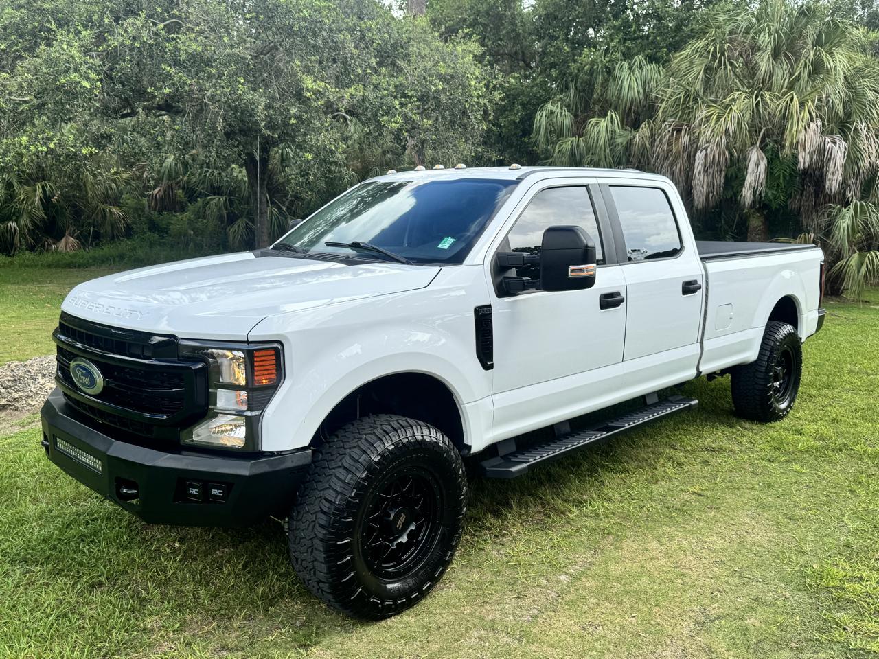 Ford Super Duty F-250 SRW XLT 4WD Crew Cab 8' Box 2022