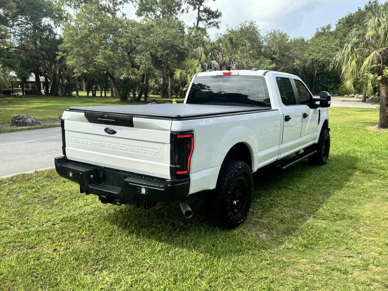 Ford Super Duty F-250 SRW XLT 4WD Crew Cab 8' Box 2022