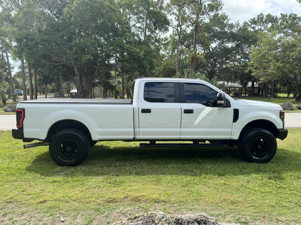 Ford Super Duty F-250 SRW XLT 4WD Crew Cab 8' Box 2022