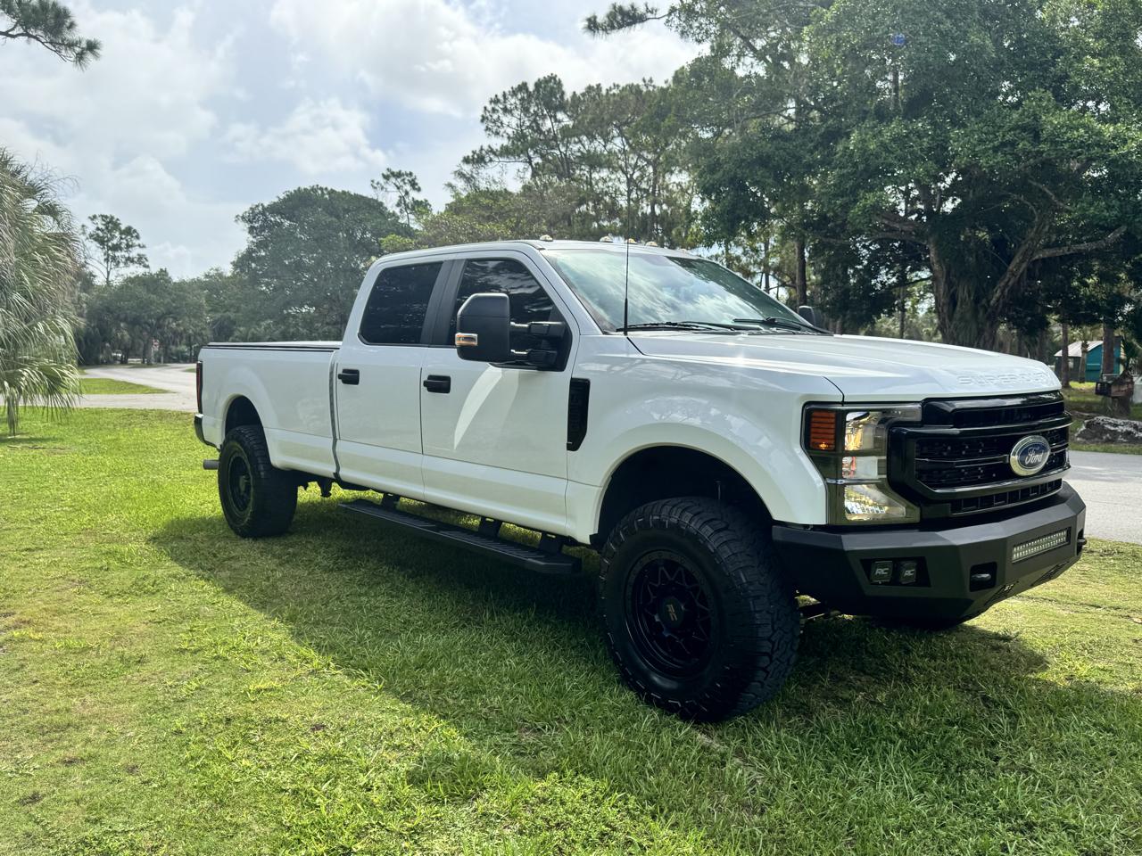 Ford Super Duty F-250 SRW XLT 4WD Crew Cab 8' Box 2022