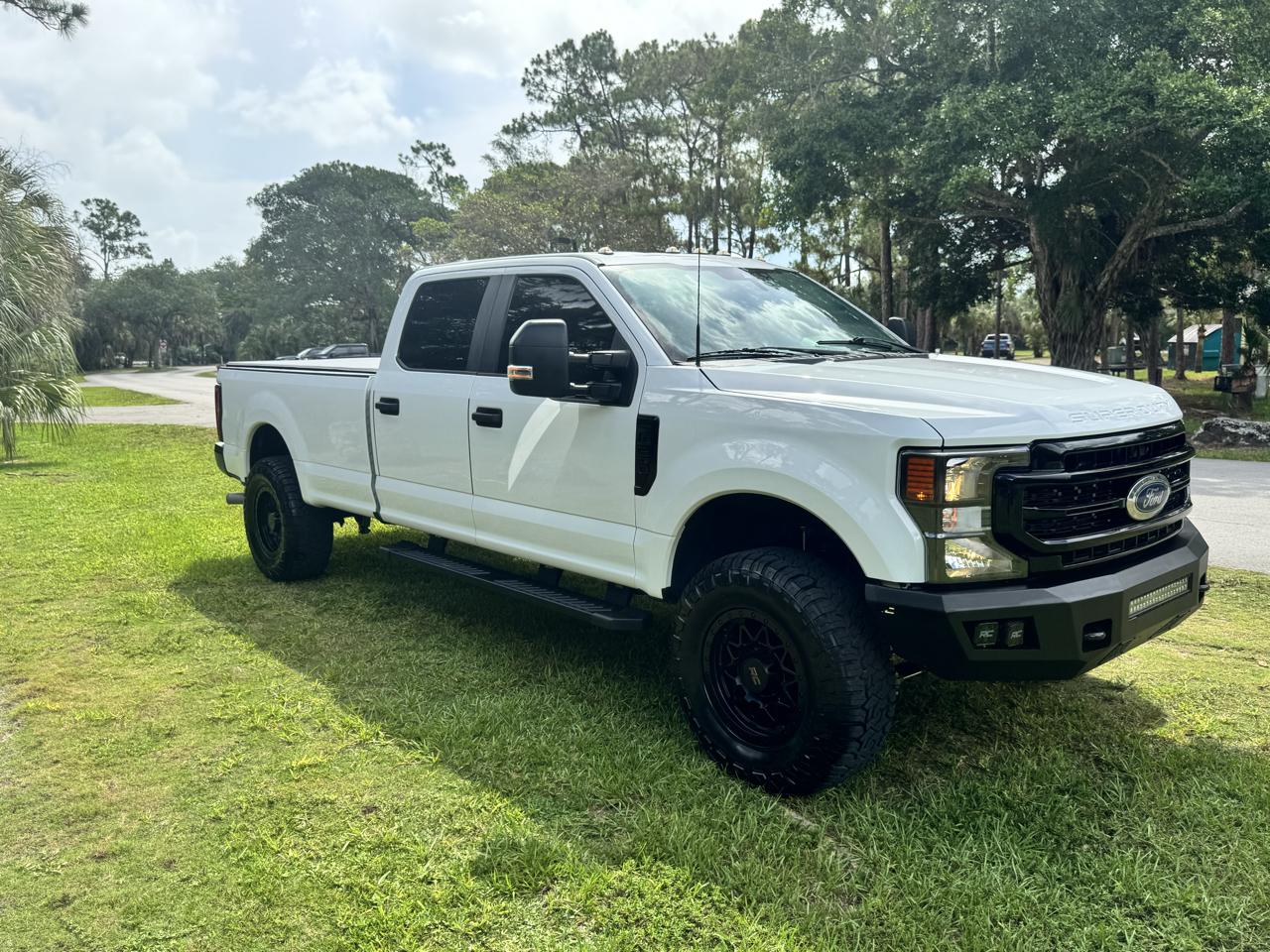 Ford Super Duty F-250 SRW XLT 4WD Crew Cab 8' Box 2022