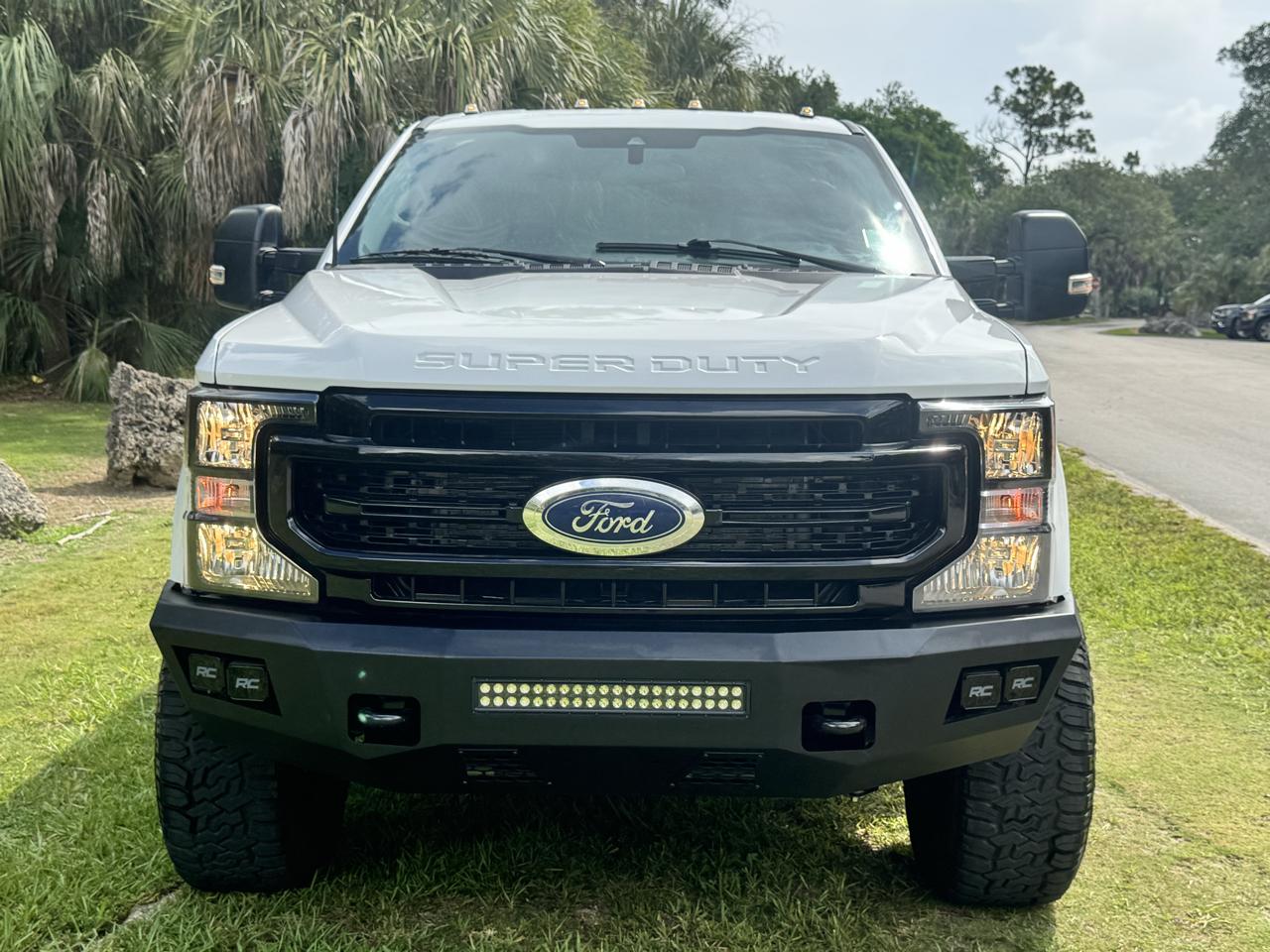 Ford Super Duty F-250 SRW XLT 4WD Crew Cab 8' Box 2022