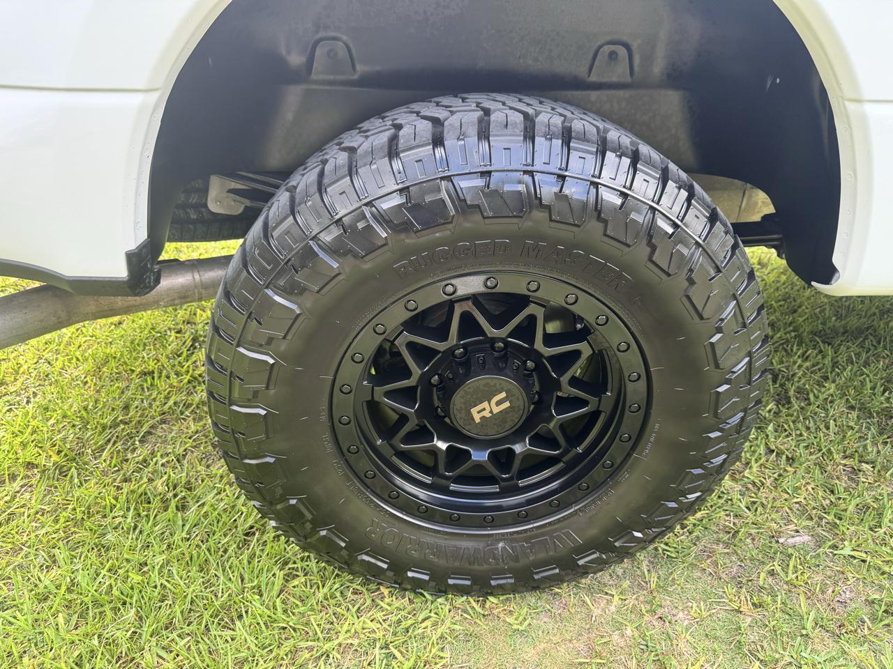 Ford Super Duty F-250 SRW XLT 4WD Crew Cab 8' Box 2022
