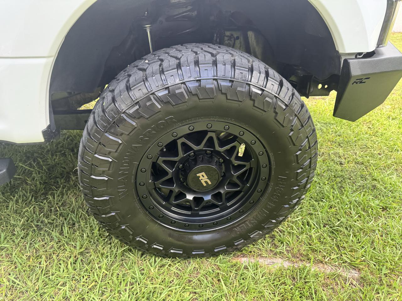 Ford Super Duty F-250 SRW XLT 4WD Crew Cab 8' Box 2022