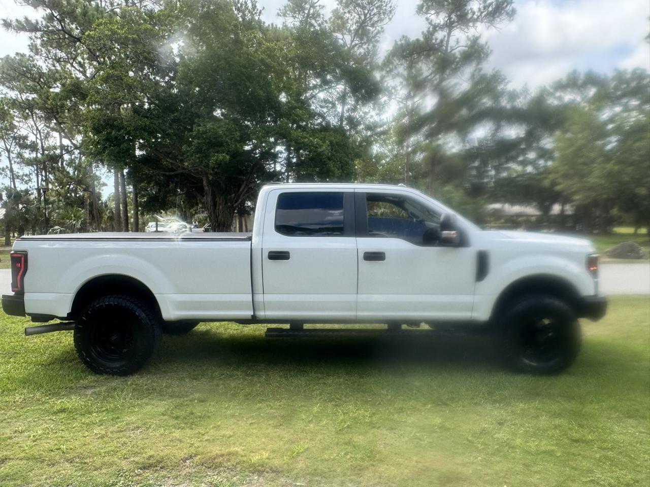 Ford Super Duty F-250 SRW XLT 4WD Crew Cab 8' Box 2022