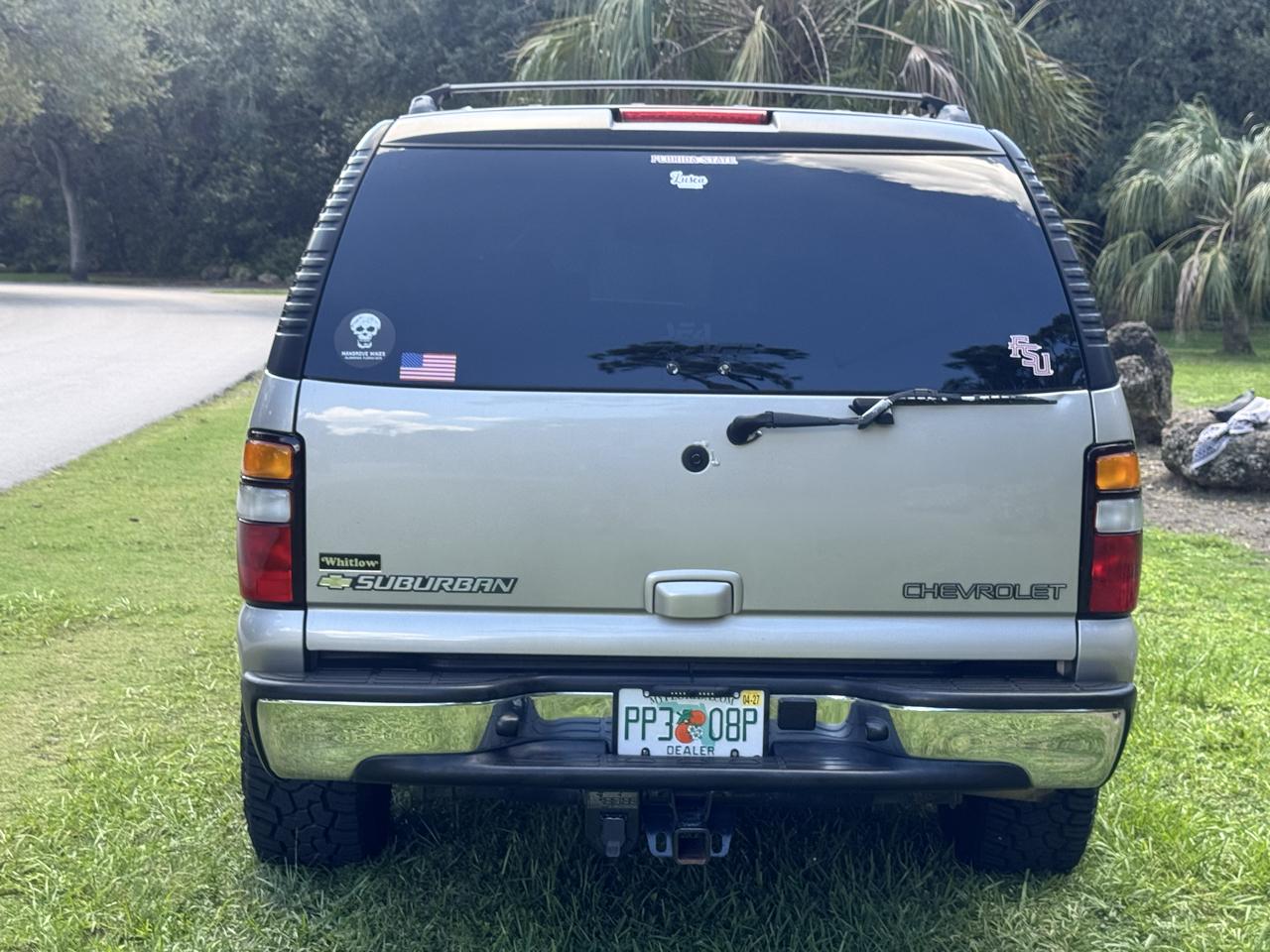 Chevrolet Suburban 4dr 1500 4WD LT 2005