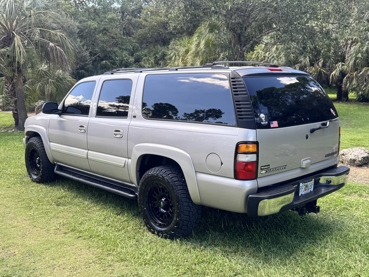 Chevrolet Suburban 4dr 1500 4WD LT 2005
