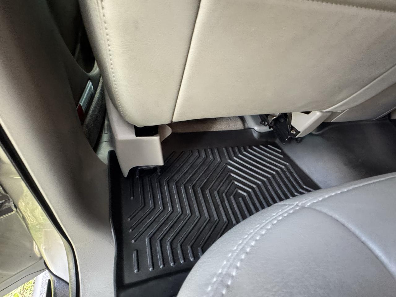 Chevrolet Suburban 4dr 1500 4WD LT 2005