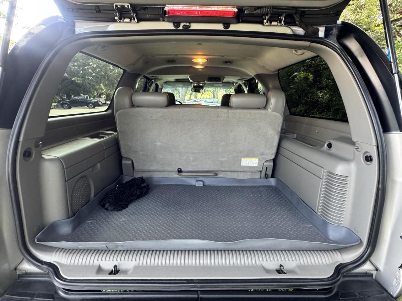 Chevrolet Suburban 4dr 1500 4WD LT 2005